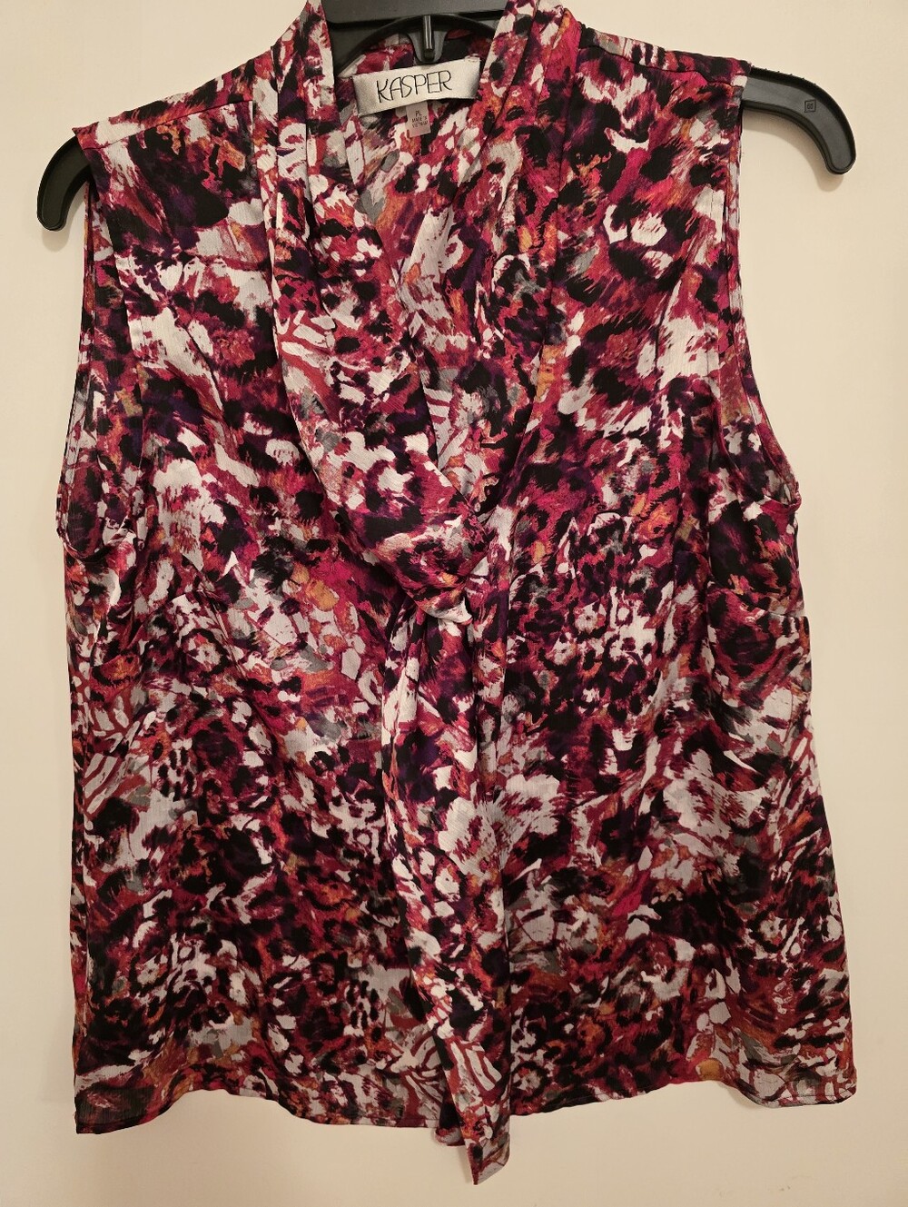 Kaaper Sleeveless V-Neck Floral Print Top in Berry Large Petite